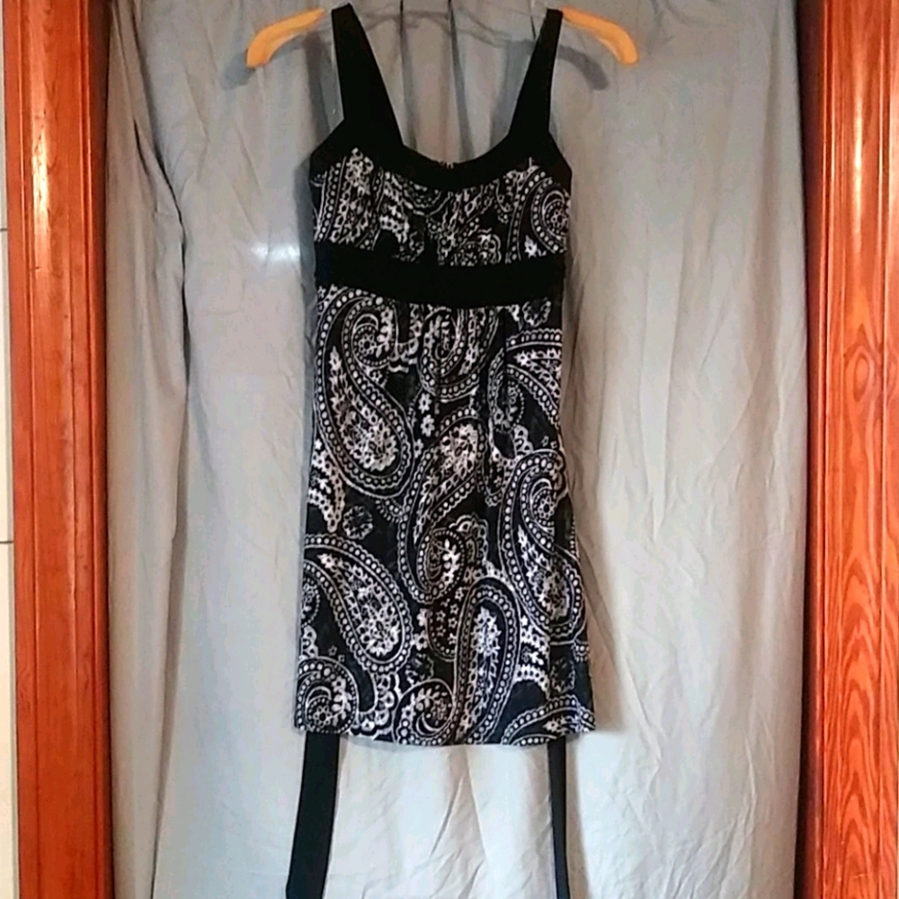 Super sexy black and white paisley mini dress